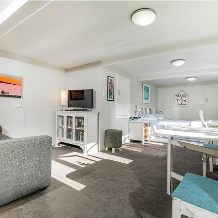 Whitby Studio - Mairangi Bay Beach Auckland Extérieur photo