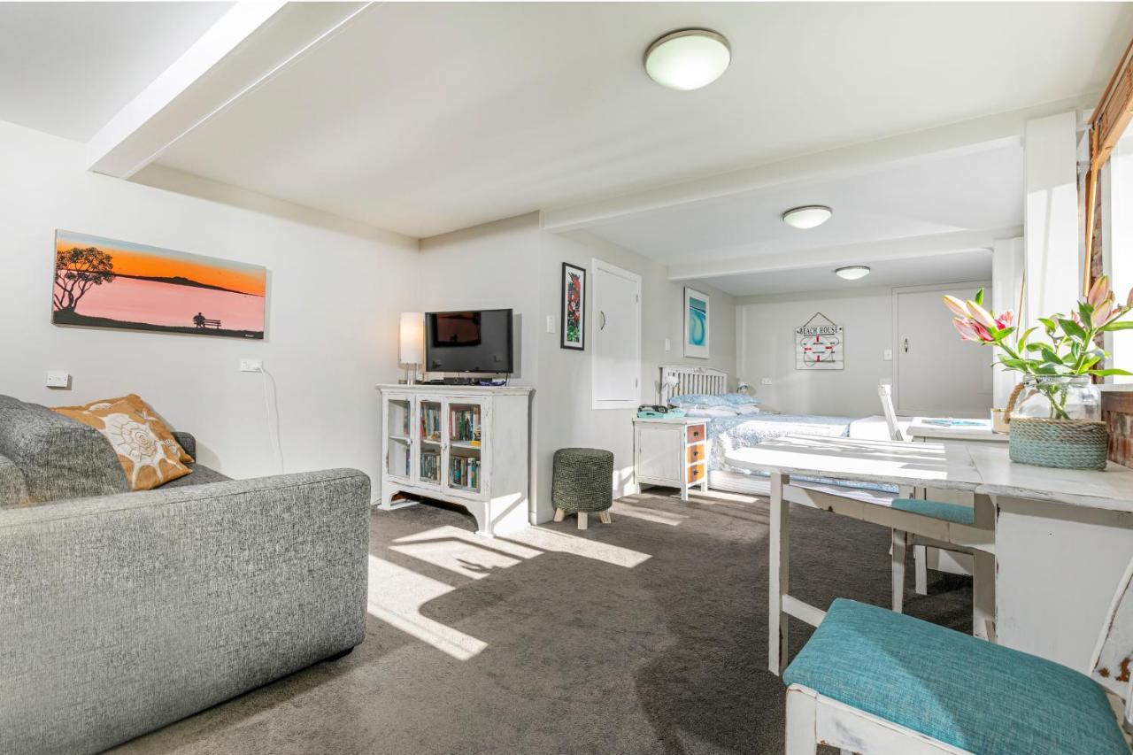 Whitby Studio - Mairangi Bay Beach Auckland Extérieur photo